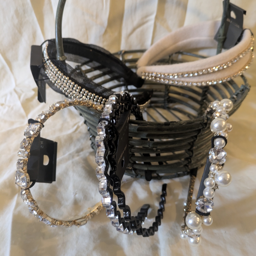 Elegant Women's Headband Set Of 6 differnt hair bands - Black, Gold, Silver New